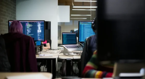 Melhores empresas de desenvolvimento de software: como escolher a parceira ideal